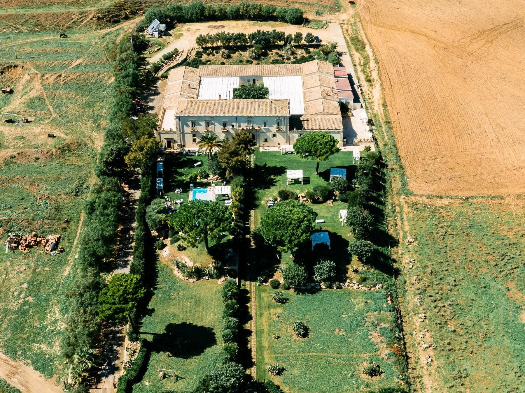 67af468795f51b003a781ed3_3-castellocamemi.jpg.webp