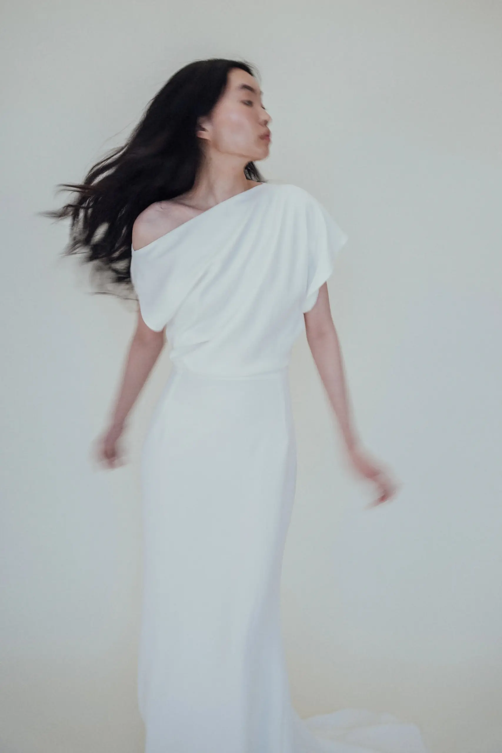 TheDanaidaDress28photographySilver26LightWeddings29.webp
