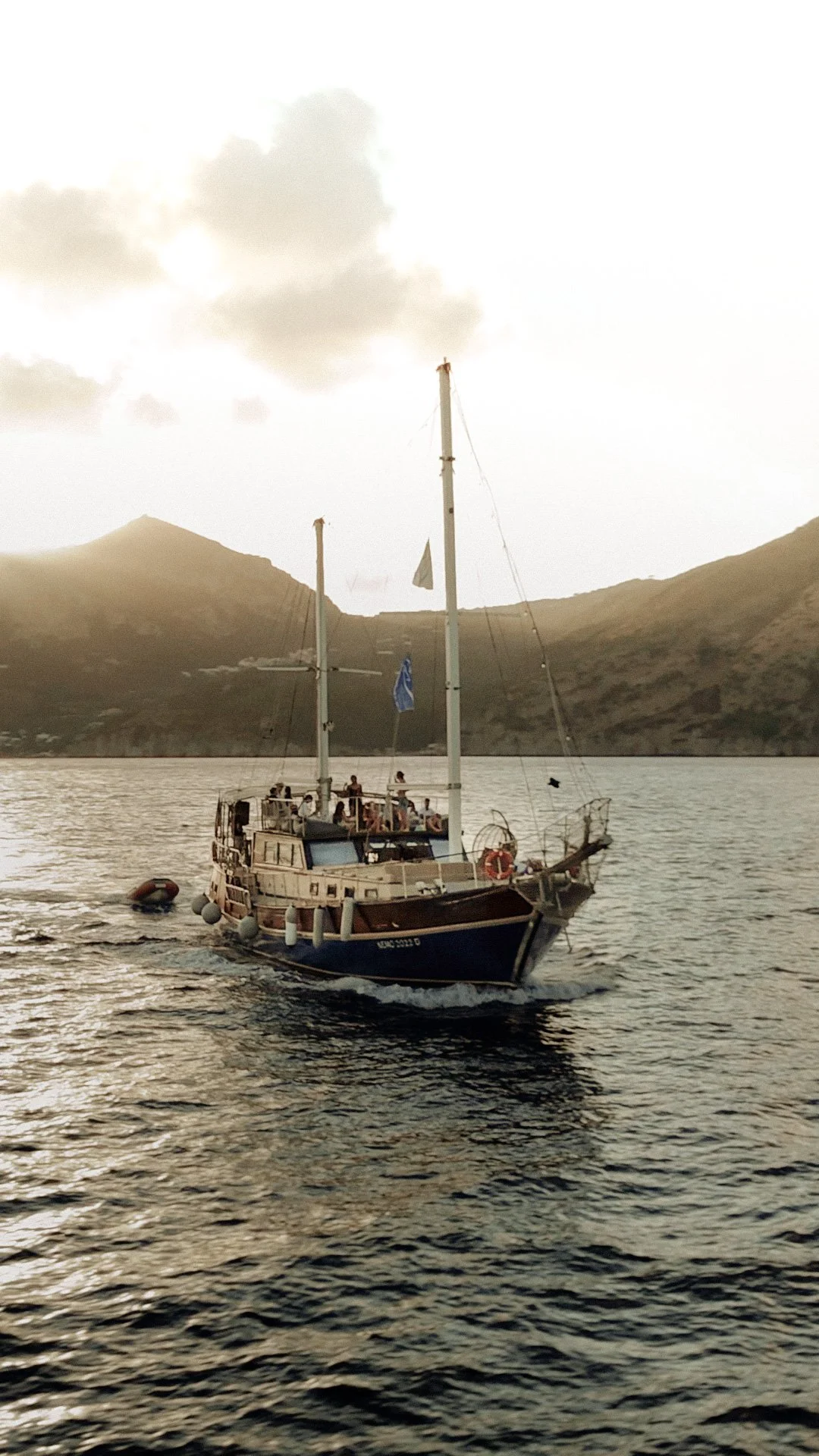 capri-boat-party.webp